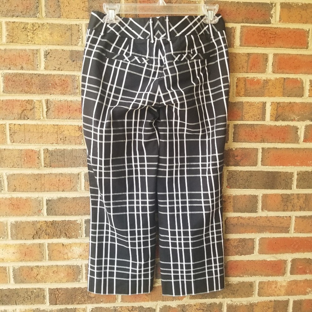 Express Capris Size 0 - Picture 2 of 3